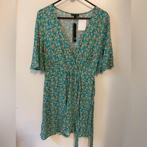 Junior dress size XL NWT